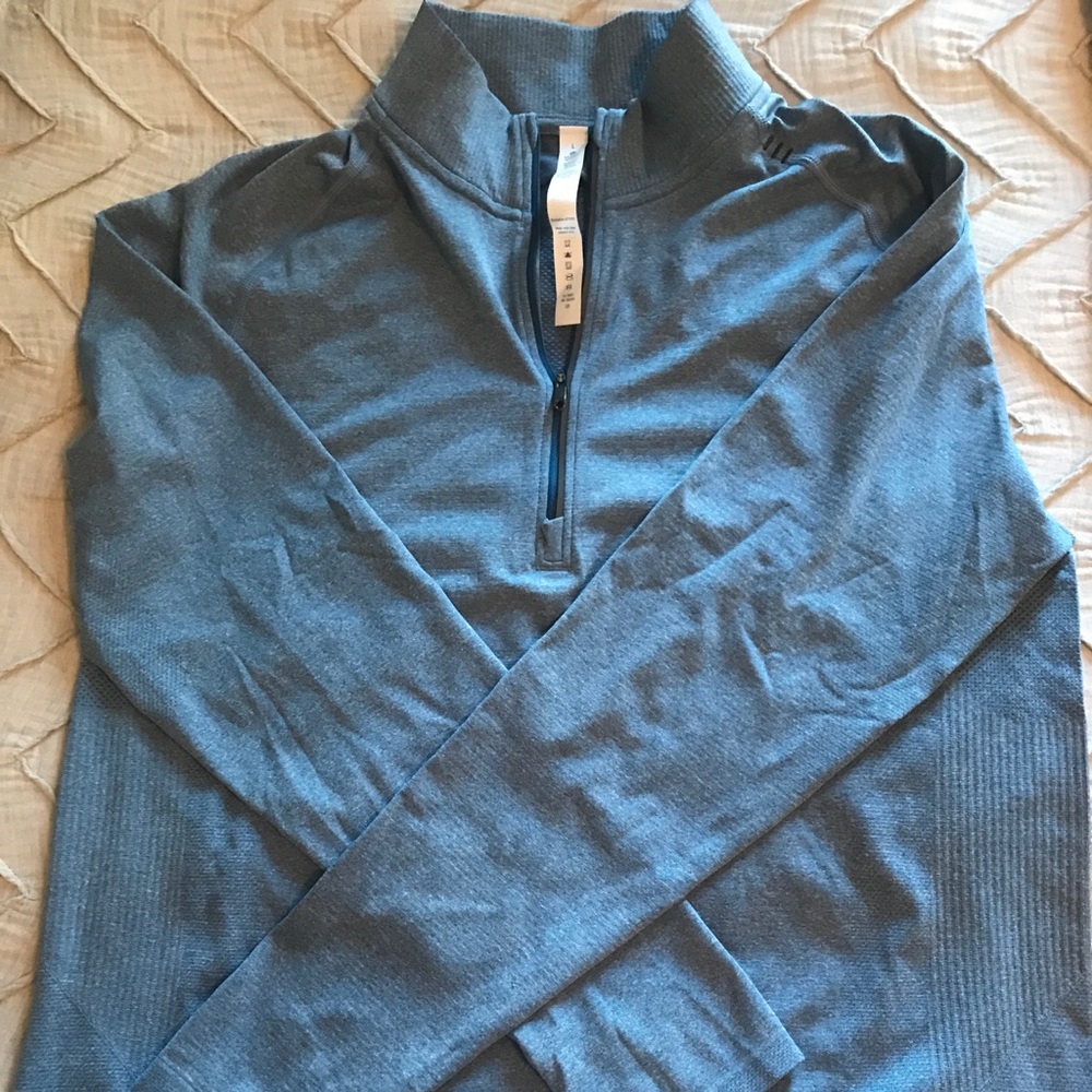 Lululemon Men’s Long Sleeve Pullover